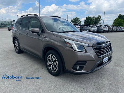 Used 2023 Subaru Forester Premium AWD/4WD image 7