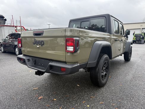 New 2026 Jeep Gladiator Sport AWD/4WD image 8