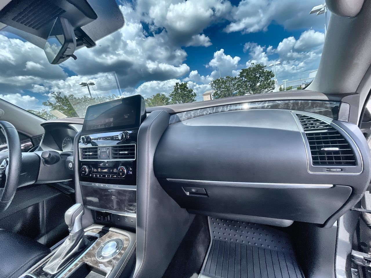Used 2023 Nissan Armada Platinum w/ Captain's Chairs Package RWD image 29