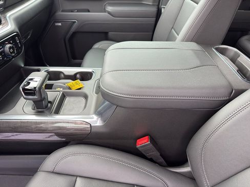 Used 2025 Chevrolet Silverado 1500 LTZ w/ Z71 Off-Road Package image 15