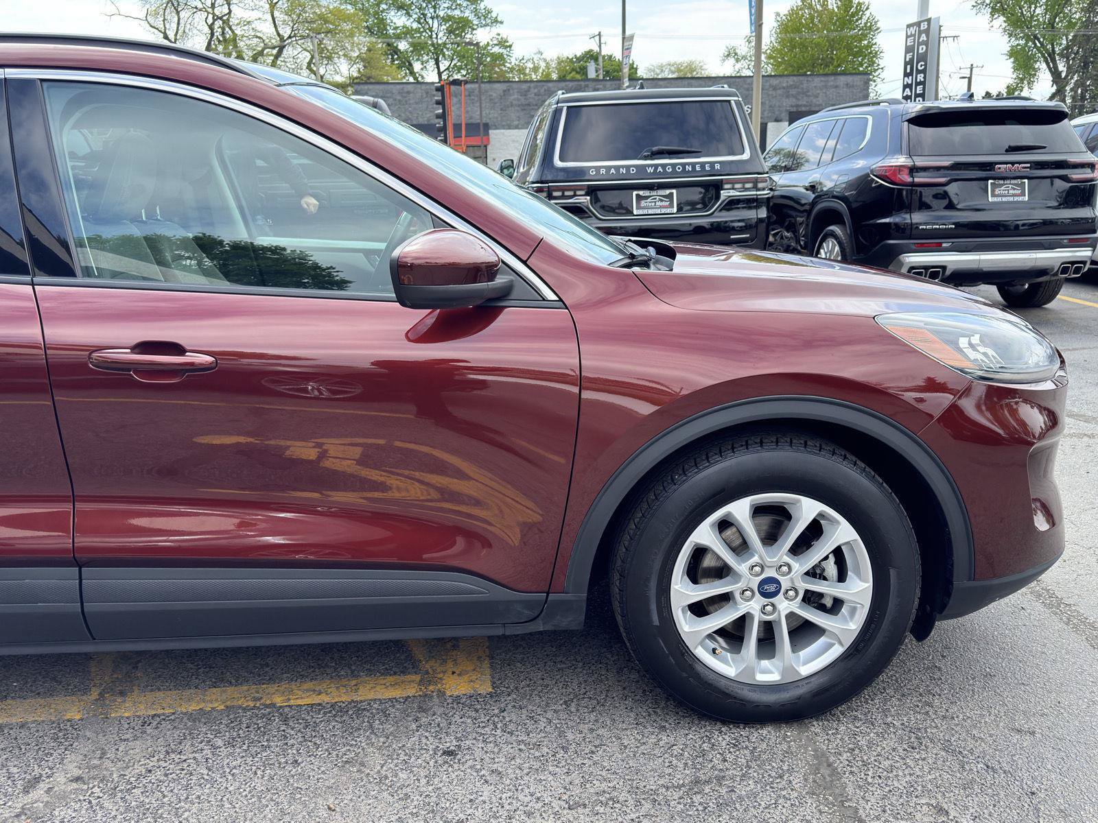 Used 2021 Ford Escape SE w/ Cold Weather Package FWD image 14