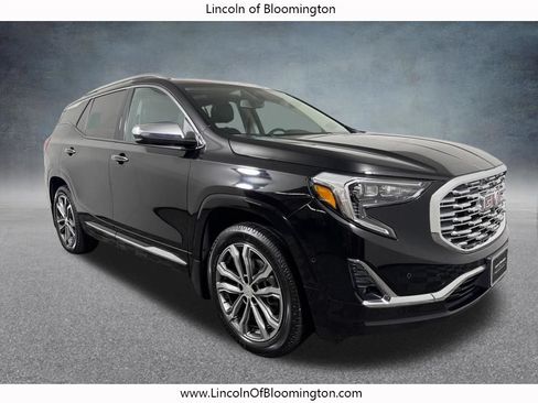 Used 2020 GMC Terrain Denali w/ Denali Premium Package AWD/4WD image 9