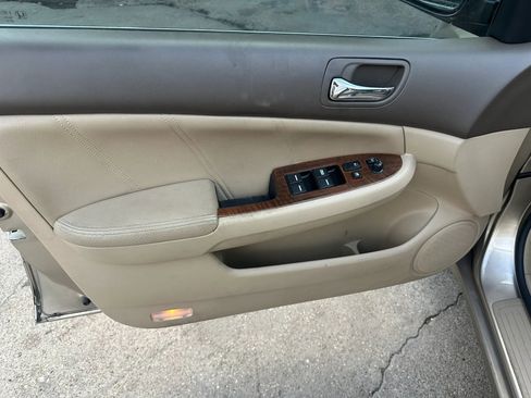 Used 2006 Honda Accord EX-L image 27