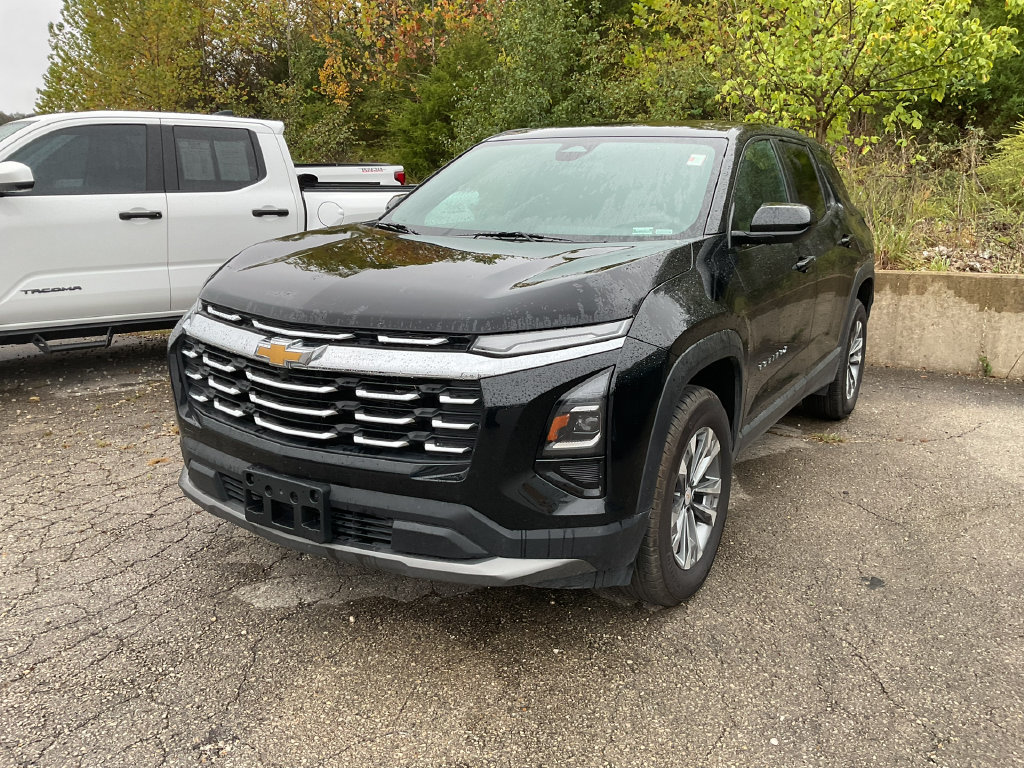 Used 2026 Chevrolet Equinox LT AWD/4WD image 3