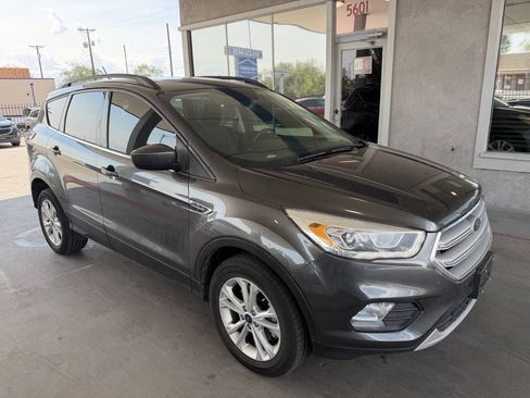 Used 2018 Ford Escape SEL AWD/4WD image 2