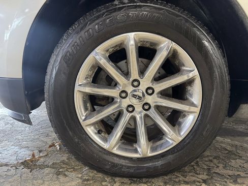 Used 2011 Lincoln MKX AWD w/ 101A Rapid Spec Order Code image 28