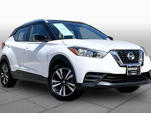Certified 2020 Nissan Kicks SV FWD image 3