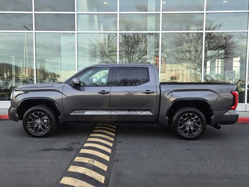 Used 2023 Toyota Tundra Platinum image 4