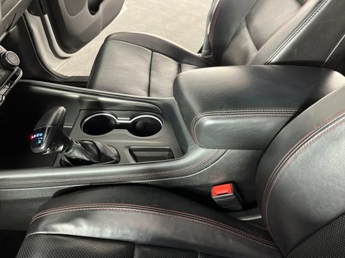 Used 2024 Dodge Durango GT RWD image 29