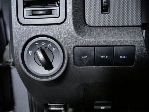 Used 2011 Ford Escape XLT w/ 202A Rapid Spec Order Code image 23