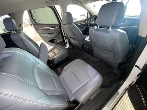 Used 2020 Buick Enclave Essence FWD image 33