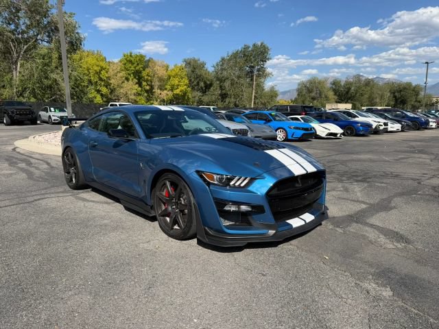 Used 2020 Ford Mustang Shelby GT500 w/ Carbon Fiber Track Pack RWD image 2
