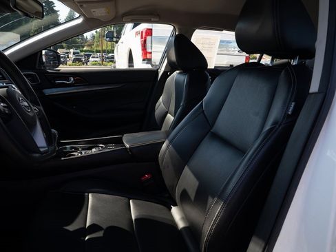 Used 2023 Nissan Maxima SV w/ Floor Mat Group image 19