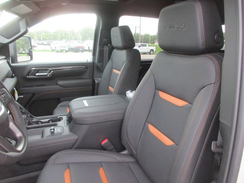 New 2026 GMC Sierra 2500 AT4 w/ AT4 Premium Plus Package AWD/4WD image 12
