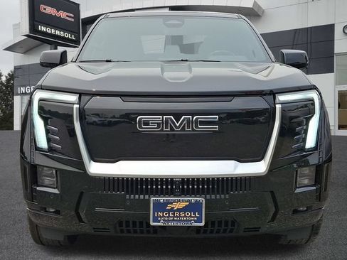 Used 2025 GMC Sierra EV Denali AWD/4WD image 22