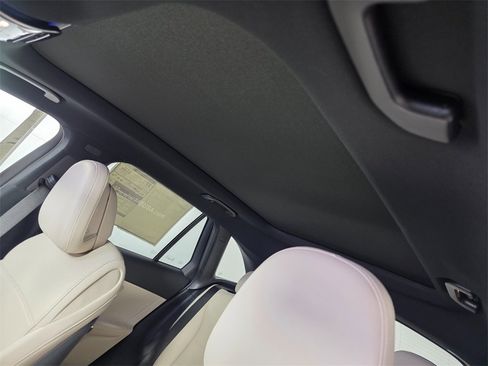 New 2026 Mercedes-Benz GLC 300 image 9