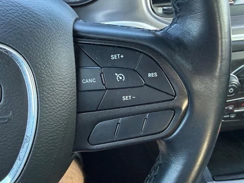 Used 2022 Dodge Charger SXT w/ Blacktop Package image 17