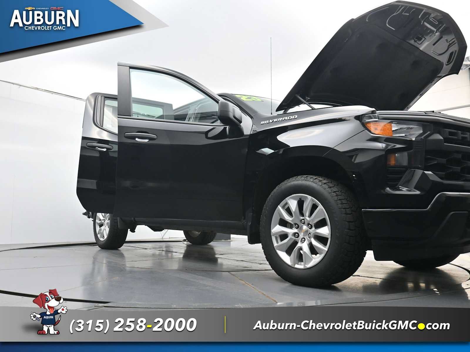 Used 2023 Chevrolet Silverado 1500 Custom AWD/4WD image 34