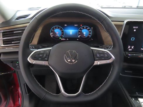 New 2025 Volkswagen Atlas SE image 15