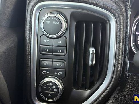 Certified 2021 GMC Sierra 1500 SLT w/ X31 Off-Road Package AWD/4WD image 32
