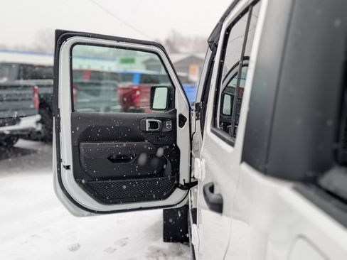 Used 2020 Jeep Gladiator Rubicon image 32