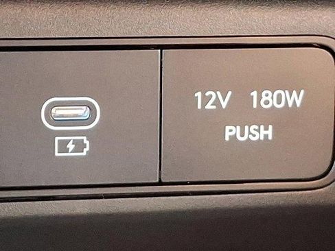 Used 2025 Hyundai Tucson SE image 26