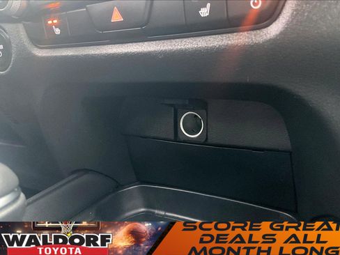 Used 2025 MAZDA CX-50 AWD 2.5 Hybrid w/ Premium Pkg image 39