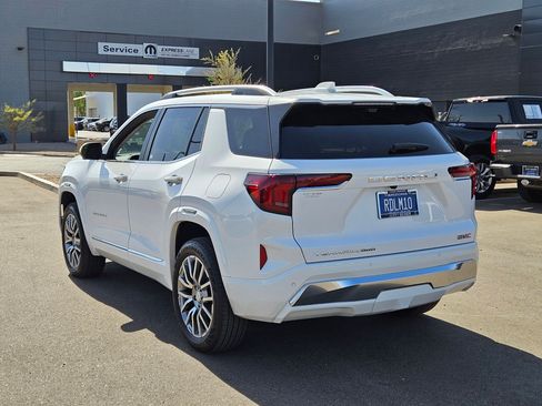 Used 2026 GMC Terrain Denali AWD/4WD image 3