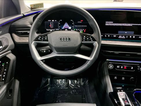 Used 2025 Audi Q5 Prestige image 8