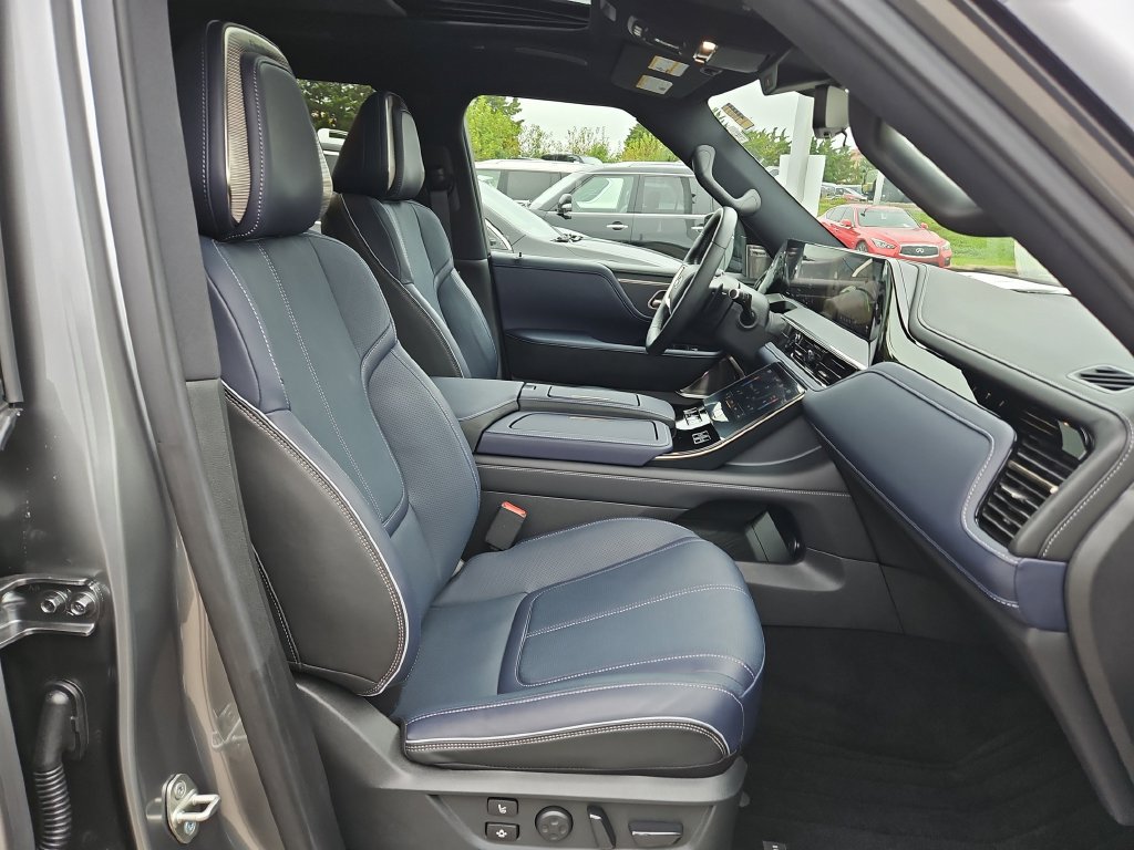 Certified 2026 INFINITI QX80 4WD w/ Sport Exterior Package image 30