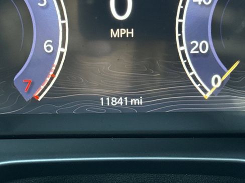 Used 2024 Jeep Grand Cherokee Limited w/ Luxury Tech Group II image 22