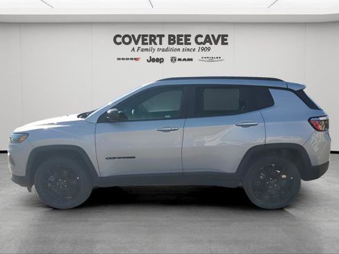 New 2026 Jeep Compass Latitude w/ Quick Order Package 29K image 5