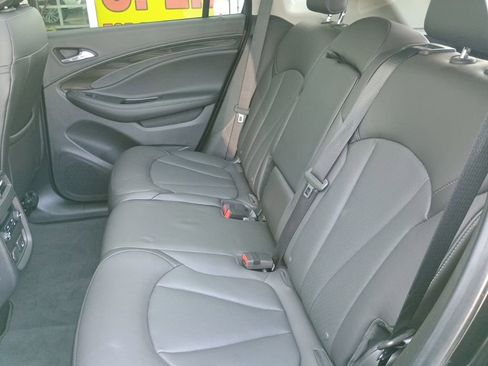 Used 2019 Buick Envision Essence image 12