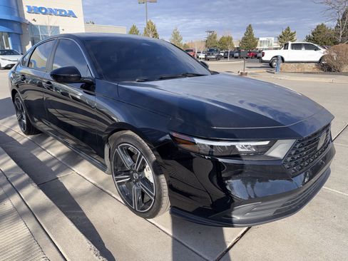 Used 2023 Honda Accord Sport image 3