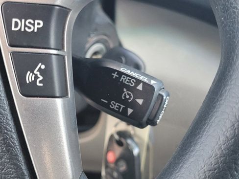 Used 2012 Toyota Highlander FWD w/ Tech Pkg image 26