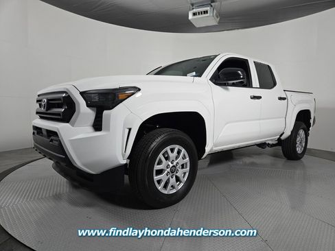 Used 2025 Toyota Tacoma SR RWD image 2