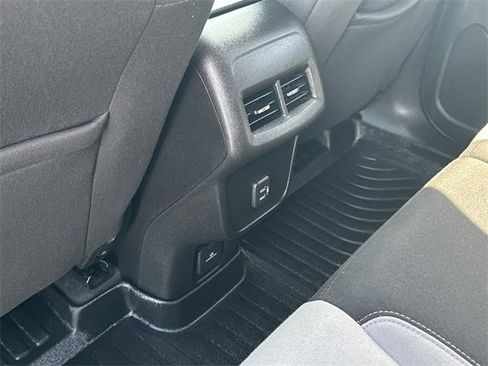 Used 2019 Chevrolet Equinox LT image 39