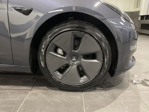 Used 2023 Tesla Model 3 Standard Range image 12
