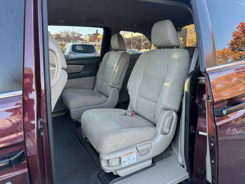Used 2013 Honda Odyssey LX image 11