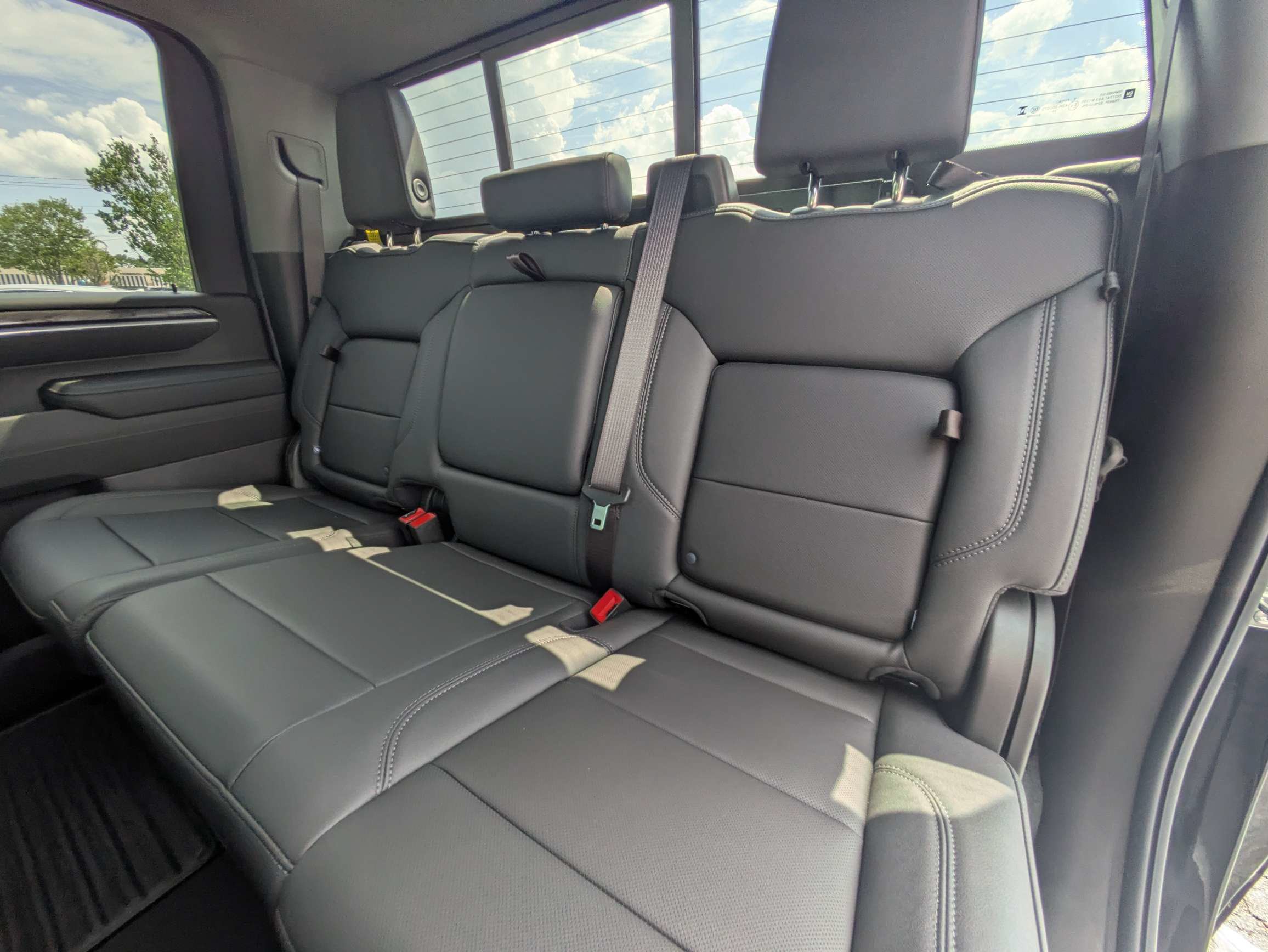 New 2026 Chevrolet Silverado 2500 LTZ w/ LTZ Convenience Package AWD/4WD image 7
