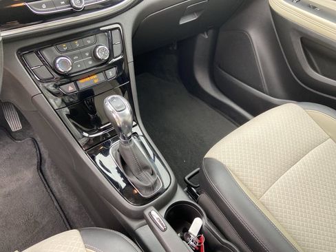 Used 2018 Buick Encore Preferred image 38