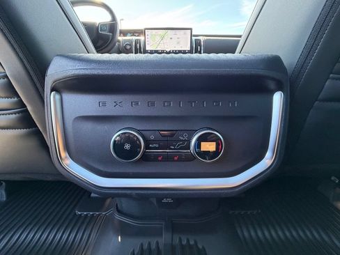 Used 2025 Ford Expedition Tremor AWD/4WD image 9