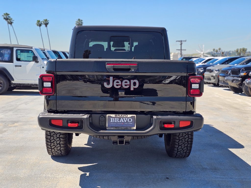 New 2026 Jeep Gladiator Rubicon w/ Steel Power Dome Hood Package AWD/4WD image 6