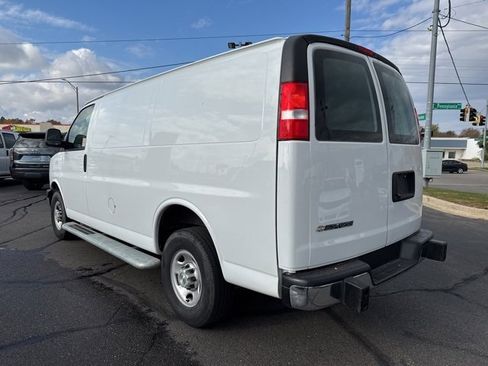 Used 2024 Chevrolet Express 2500 w/ Driver Convenience Package image 5