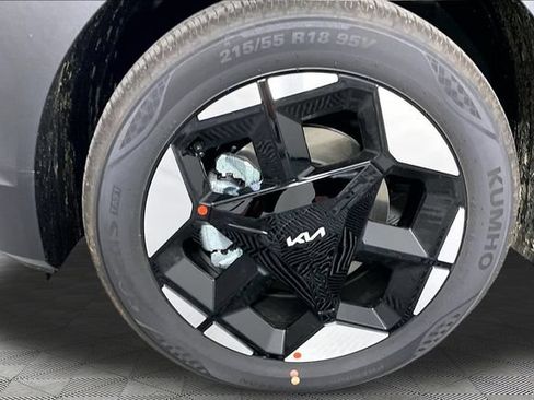 New 2027 Kia Seltos EX FWD image 13