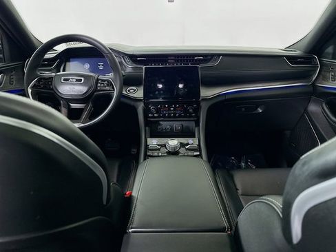 Used 2024 Jeep Grand Cherokee Overland w/ Luxury Tech Group IV image 24