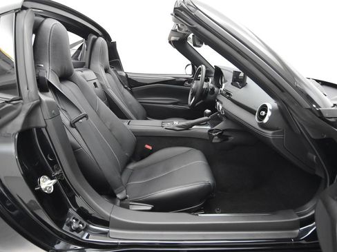 Certified 2025 MAZDA MX-5 Miata RF Grand Touring RWD image 26