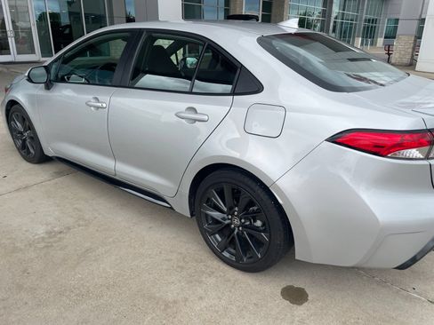 Used 2025 Toyota Corolla SE FWD image 14