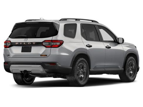 New 2026 Honda Pilot TrailSport image 5