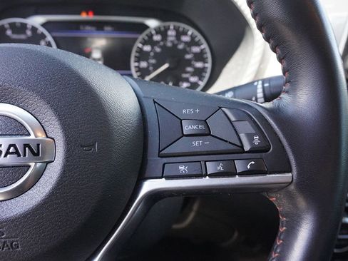Used 2021 Nissan Sentra SR FWD image 39